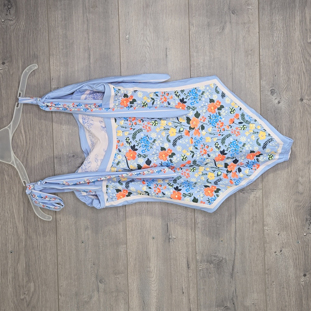 Women's Boho Floral Print Reversible One-Piece Swim Suit size Large NWOT - Picture 2 of 4